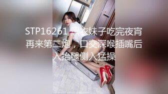 渣男让女朋友把她们宿舍的女生都拍了一个遍