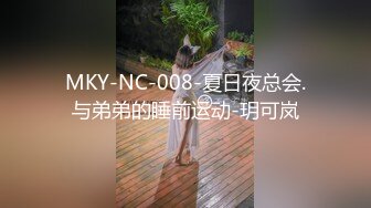 绝世美腿，清纯美腿系初九_ 初九和小哥的剧情让人充满想象 还是那双腿 ！ 居然被初九黑丝大长腿踩喷了_