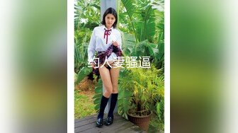 科技楼蹲守很有气质的蓝衣美女 尿尿都这么温柔