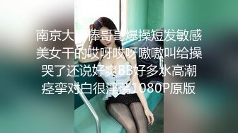 漂亮的新娘子在影樓試穿婚紗 被影樓老板的偷拍了01