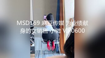 小吃店尾随偷拍和男友来吃饭的小嫩妹