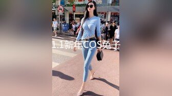 新人女神青慕从山下海 高颜值配美乳 魅劲十足8月第一位入眼女主播 大奶子加白丝简直绝配1