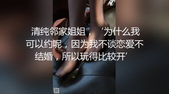 没玩具只能在厕所拿着厕所刷自捅了